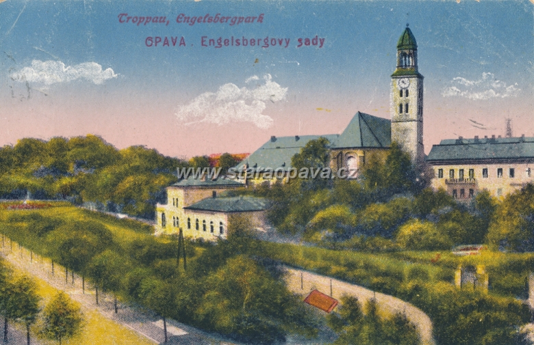 promenadnirestaurace (5).jpg - Pohled na restauraci a okolí na kolorované pohlednici prošlé poštou v roce 1922.